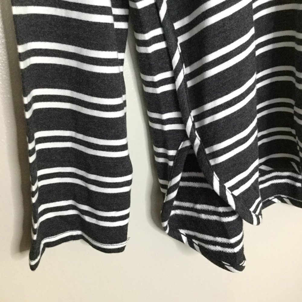 Market & Spruce Zansia Curved Hem French Terry Knit Top for Stitch Fix - Picture 3 of 7